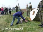 Pomník v místě nálezu sestřeleného bitevníku Il-2 Šturmovik